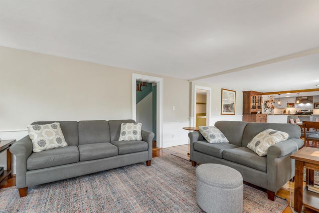 38 Water Street, Bradford, NH 03221