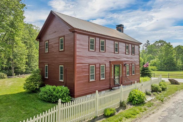 38 Water Street, Bradford, NH 03221