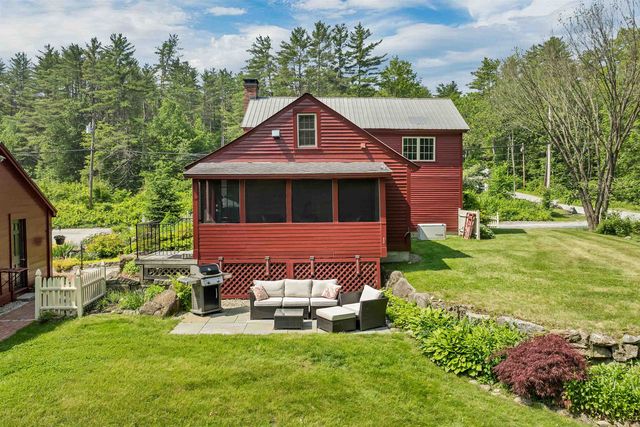 38 Water Street, Bradford, NH 03221