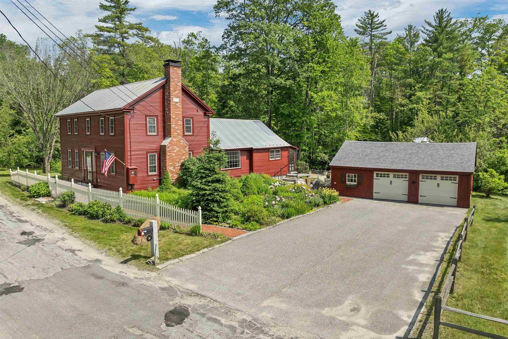 38 Water Street, Bradford, NH 03221