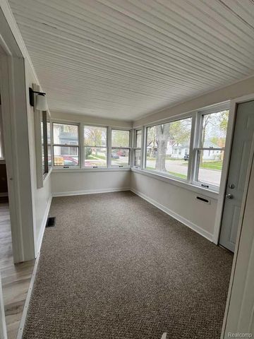 657 Allen Avenue, Muskegon, MI 49442