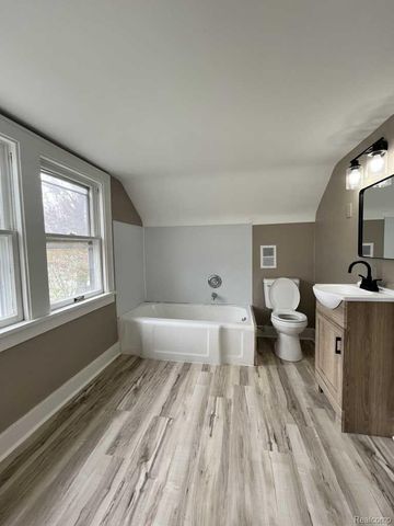 657 Allen Avenue, Muskegon, MI 49442