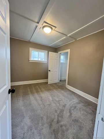 657 Allen Avenue, Muskegon, MI 49442