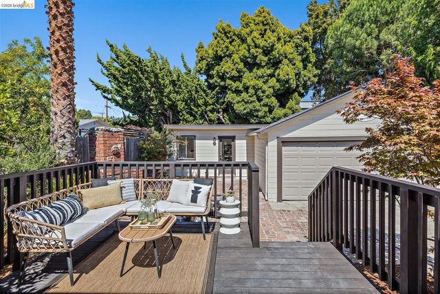 1011 Pomona Ave, Albany, CA 94706