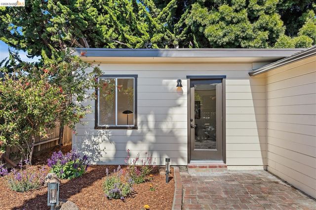 1011 Pomona Ave, Albany, CA 94706