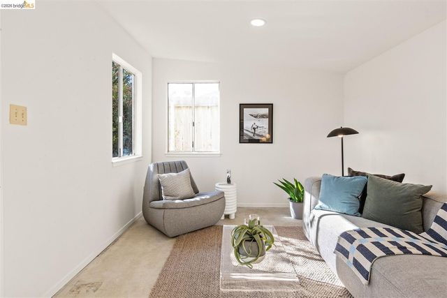 1011 Pomona Ave, Albany, CA 94706