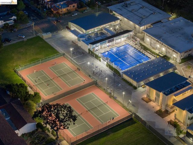 1011 Pomona Ave, Albany, CA 94706