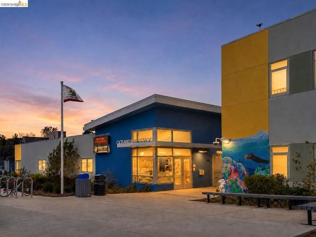 1011 Pomona Ave, Albany, CA 94706