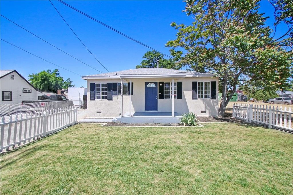 Image 1 of property listing at 26359 Girard, Hemet, CA 92544