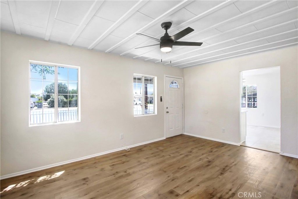 Image 10 of property listing at 26359 Girard, Hemet, CA 92544