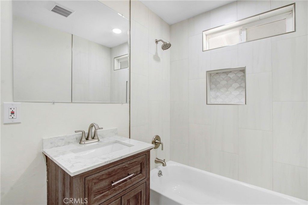 Image 15 of property listing at 26359 Girard, Hemet, CA 92544