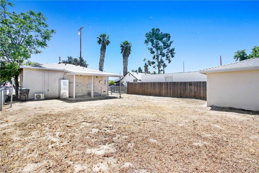 Image 16 of property listing at 26359 Girard, Hemet, CA 92544