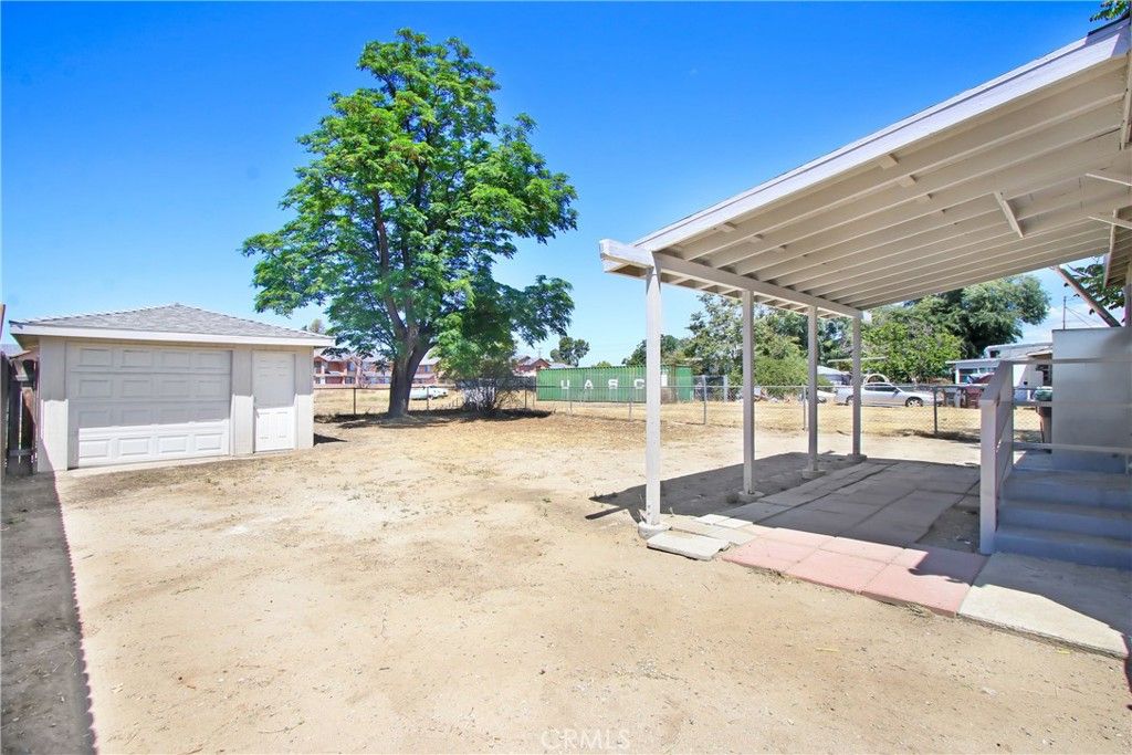 Image 17 of property listing at 26359 Girard, Hemet, CA 92544