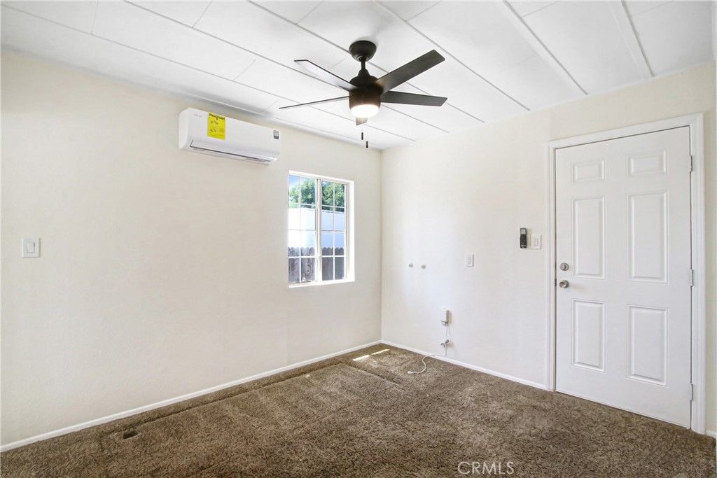 Image 5 of property listing at 26359 Girard, Hemet, CA 92544