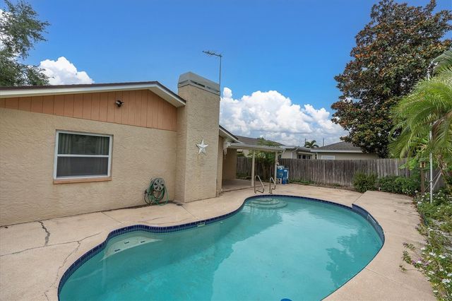 12924 129TH AVENUE, Largo, FL 33774