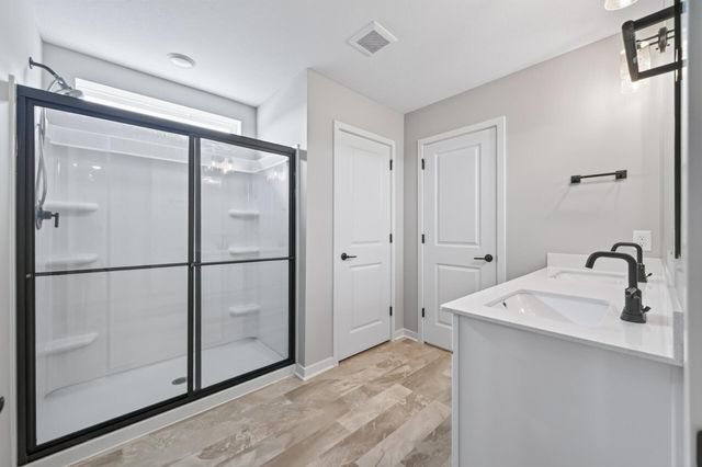 6178 Highland Hills Circle S, Cottage Grove, MN 55016