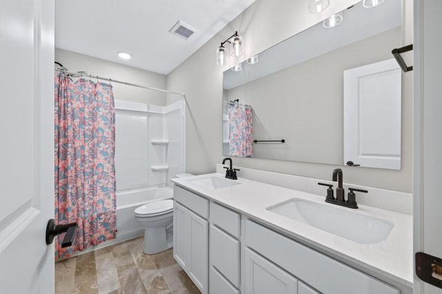 6178 Highland Hills Circle S, Cottage Grove, MN 55016
