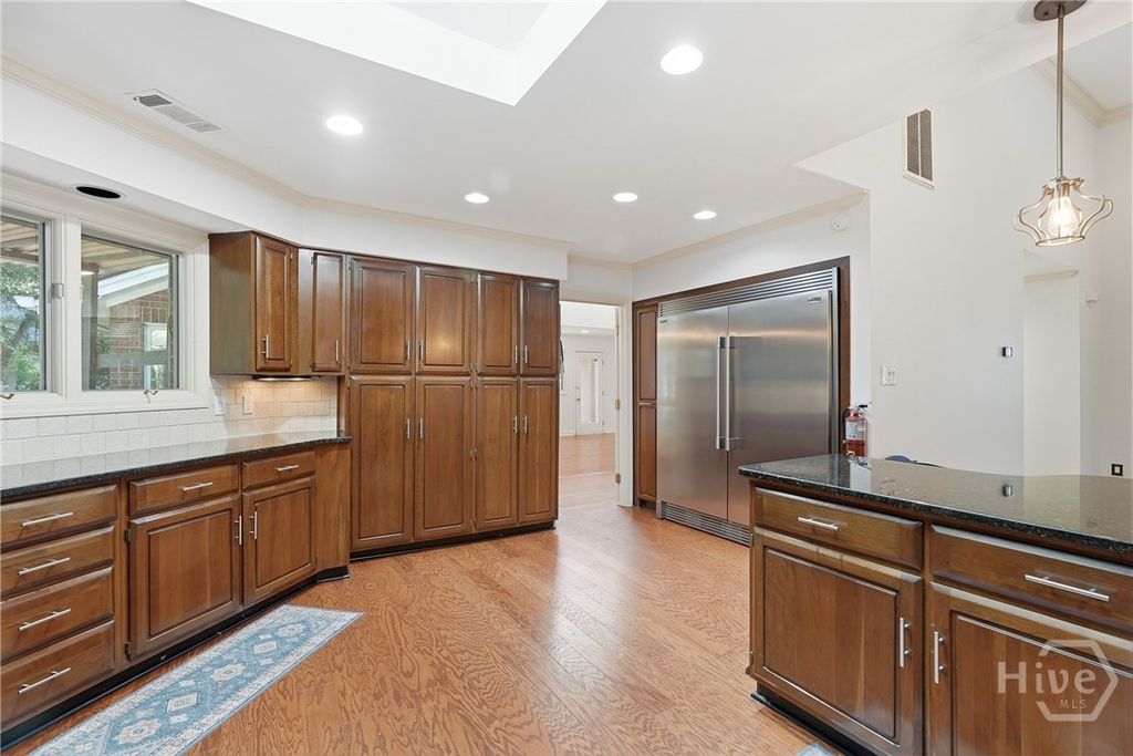 Image 14 of property listing at 217 Wiley Bottom Road, Savannah, GA 31411