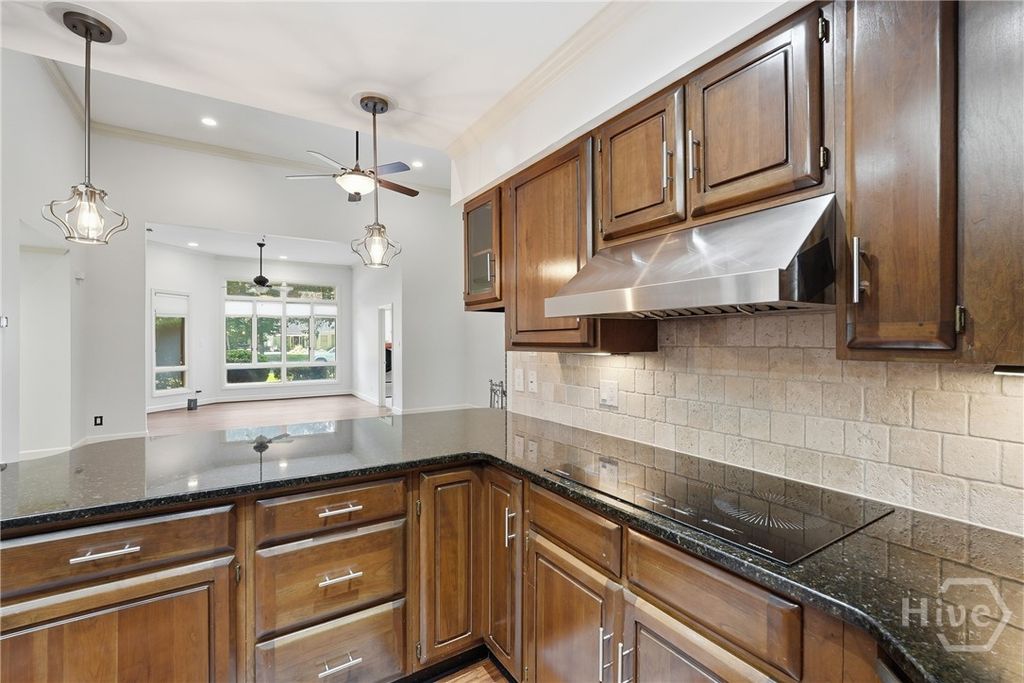 Image 15 of property listing at 217 Wiley Bottom Road, Savannah, GA 31411