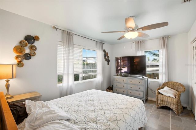 5936 ALBERT PLACE, Sarasota, FL 34231