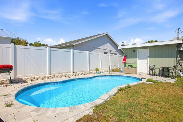 5936 ALBERT PLACE, Sarasota, FL 34231
