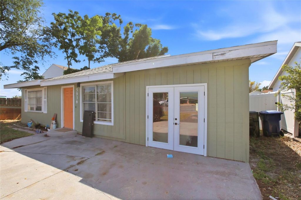 5936 ALBERT PLACE, Sarasota, FL 34231