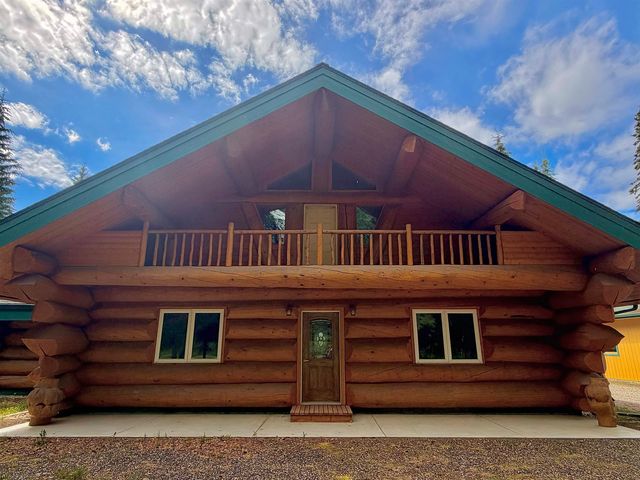1855 PERSINGER DRIVE, North Pole, AK 99705