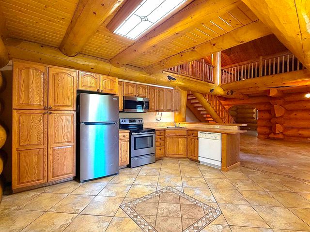 1855 PERSINGER DRIVE, North Pole, AK 99705