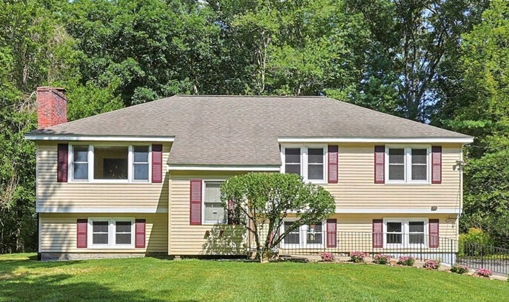 109 Davis Road, Bedford, MA 01730