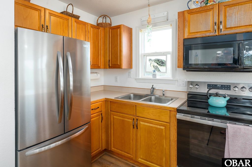 Image 11 of property listing at 631 Skimmer Court Lot 17, Corolla, NC 27927