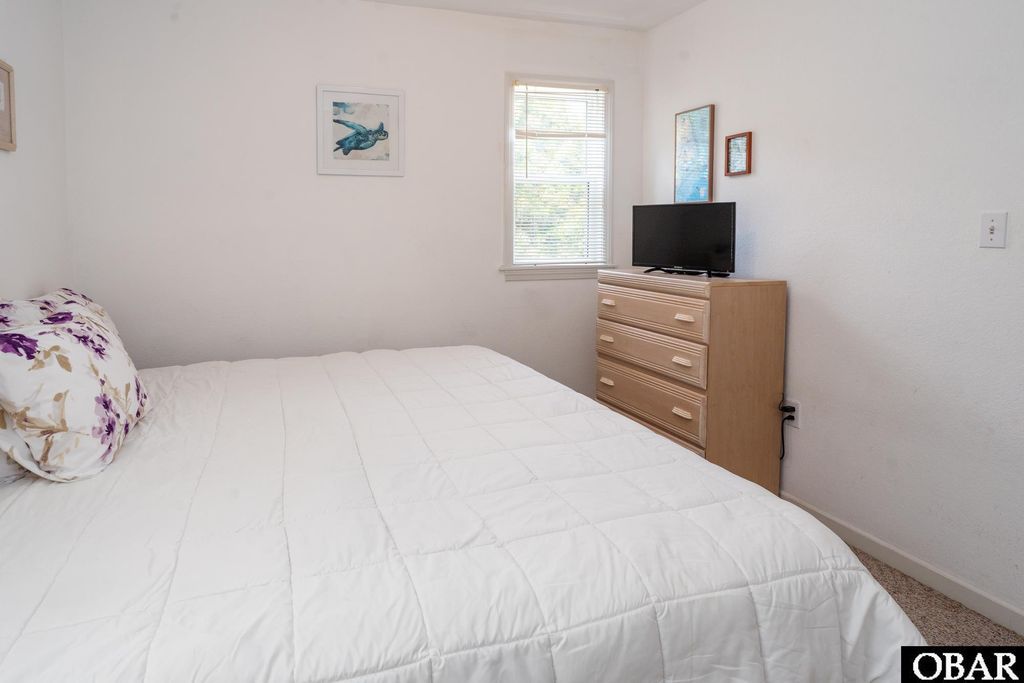 Image 15 of property listing at 631 Skimmer Court Lot 17, Corolla, NC 27927