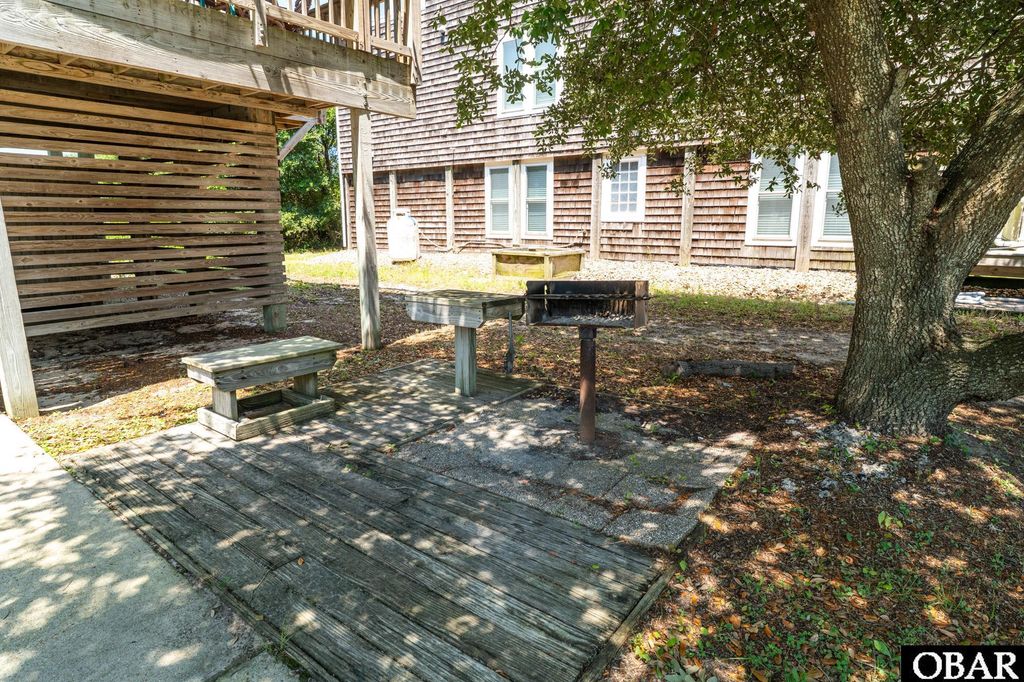 Image 35 of property listing at 631 Skimmer Court Lot 17, Corolla, NC 27927