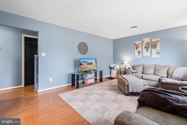 76 FELLOWSHIP CT, Martinsburg, WV 25405