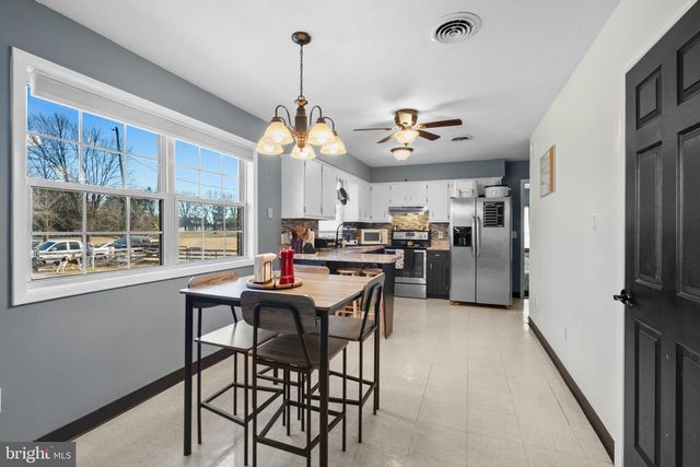 76 FELLOWSHIP CT, Martinsburg, WV 25405