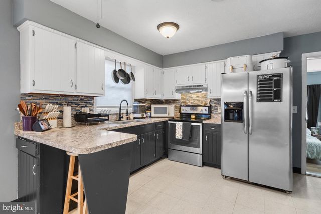 76 FELLOWSHIP CT, Martinsburg, WV 25405