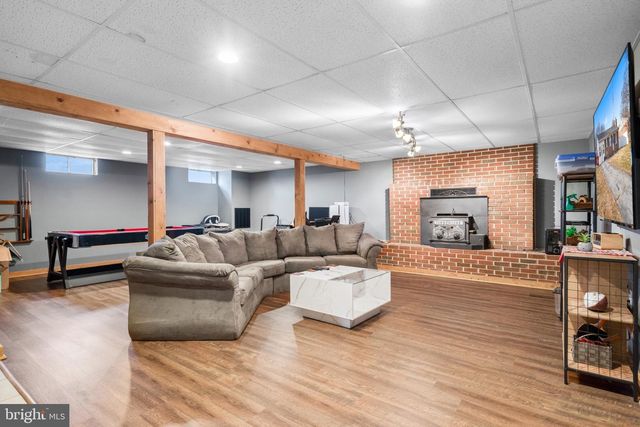 76 FELLOWSHIP CT, Martinsburg, WV 25405