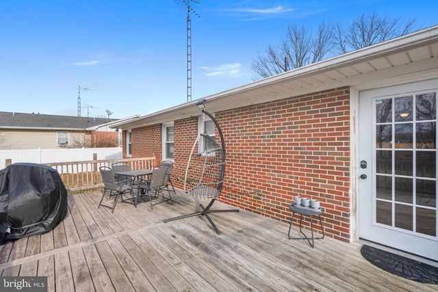 76 FELLOWSHIP CT, Martinsburg, WV 25405