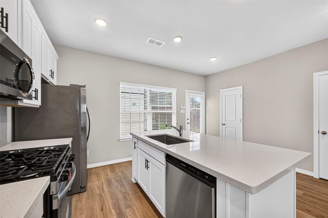 6434 New York, Houston, TX 77021