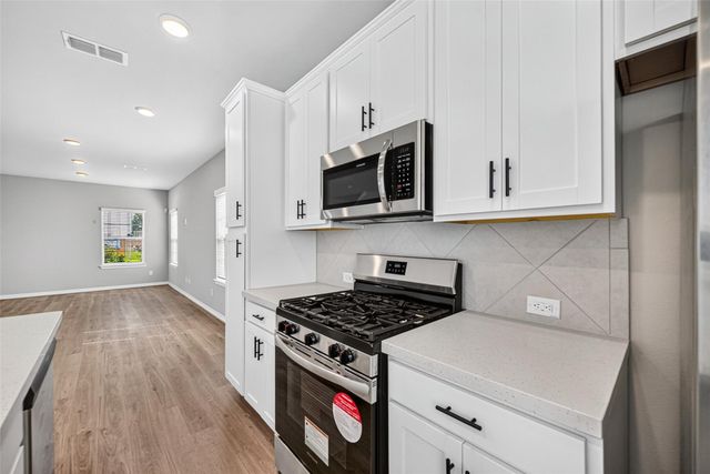 6434 New York, Houston, TX 77021