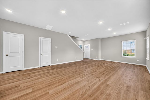 6434 New York, Houston, TX 77021