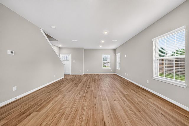 6434 New York, Houston, TX 77021