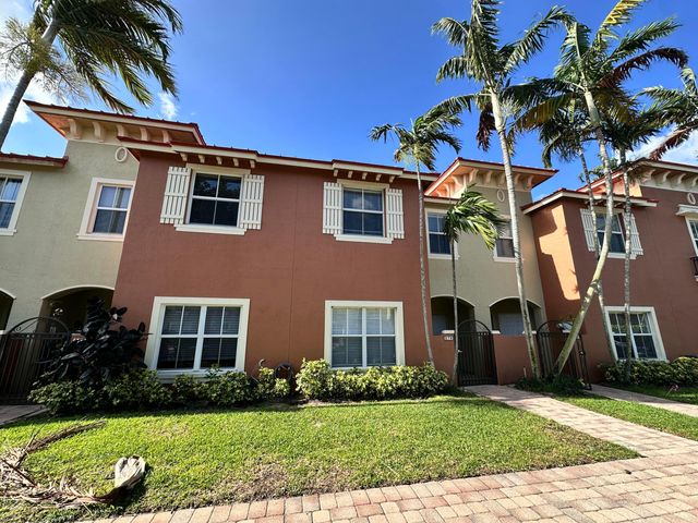 278 Lake Monterey Circle, Boynton Beach, FL 33426