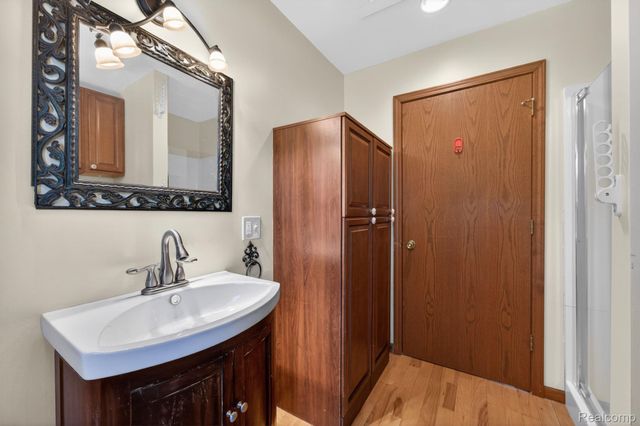9353 Hill Road, Gaines Township, MI 48473