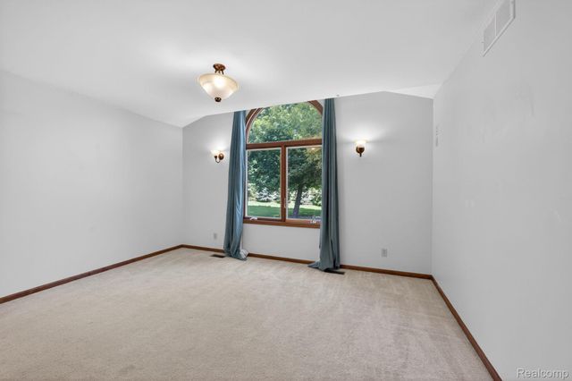 9353 Hill Road, Gaines Township, MI 48473