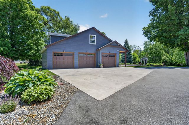 9353 Hill Road, Gaines Township, MI 48473
