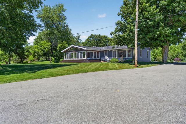 9353 Hill Road, Gaines Township, MI 48473