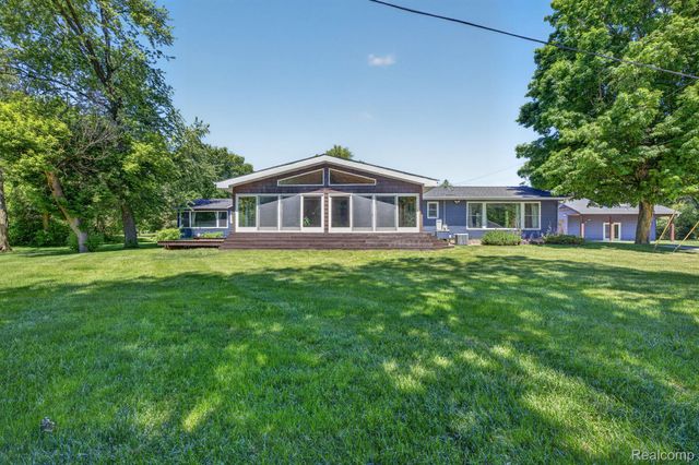 9353 Hill Road, Gaines Township, MI 48473