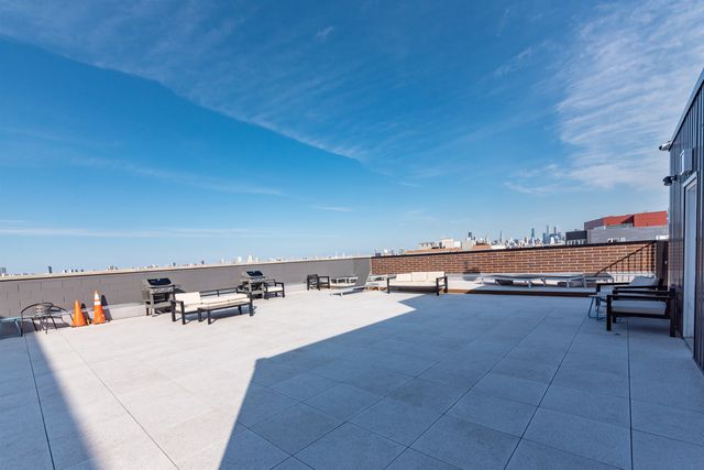 1964 N Milwaukee Avenue 205, Chicago, IL 60647
