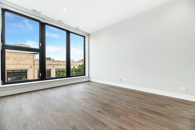 1964 N Milwaukee Avenue 205, Chicago, IL 60647