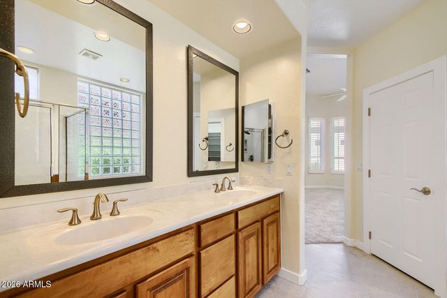 9562 E CAVALRY Drive, Scottsdale, AZ 85262